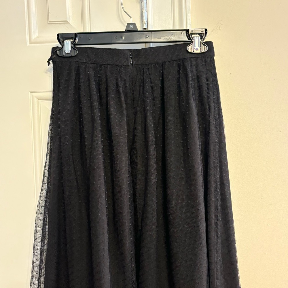 NWT Lovers & Friends Tulle Rose Embroidered Skirt - Picture 4 of 6